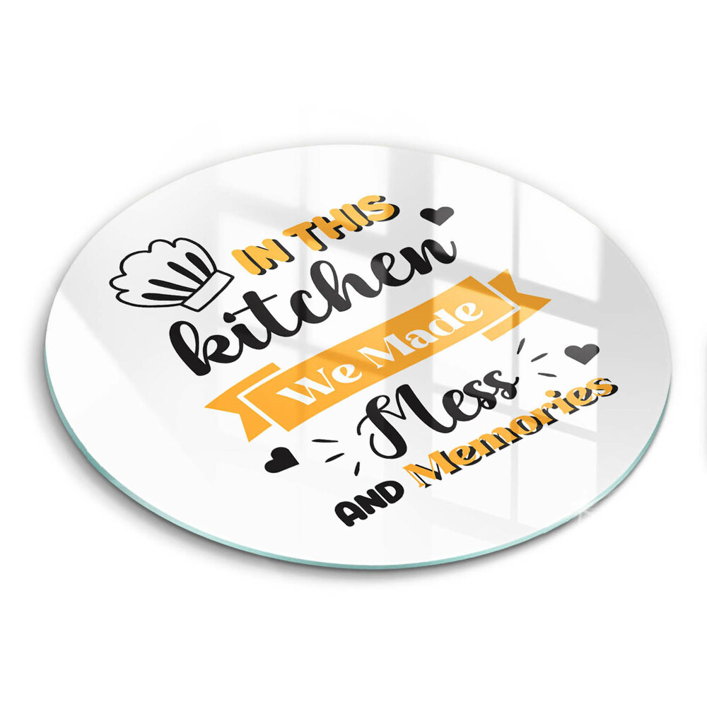 Edzett üveg vágódeszka kerek Ebben a konyhában rendetlenséget és emlékeket csináltunk