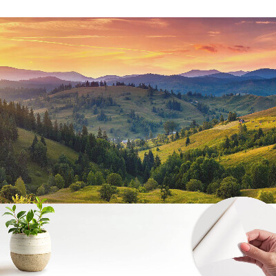 Öntapadós tapéta falra A hegyi táj festői dombjai