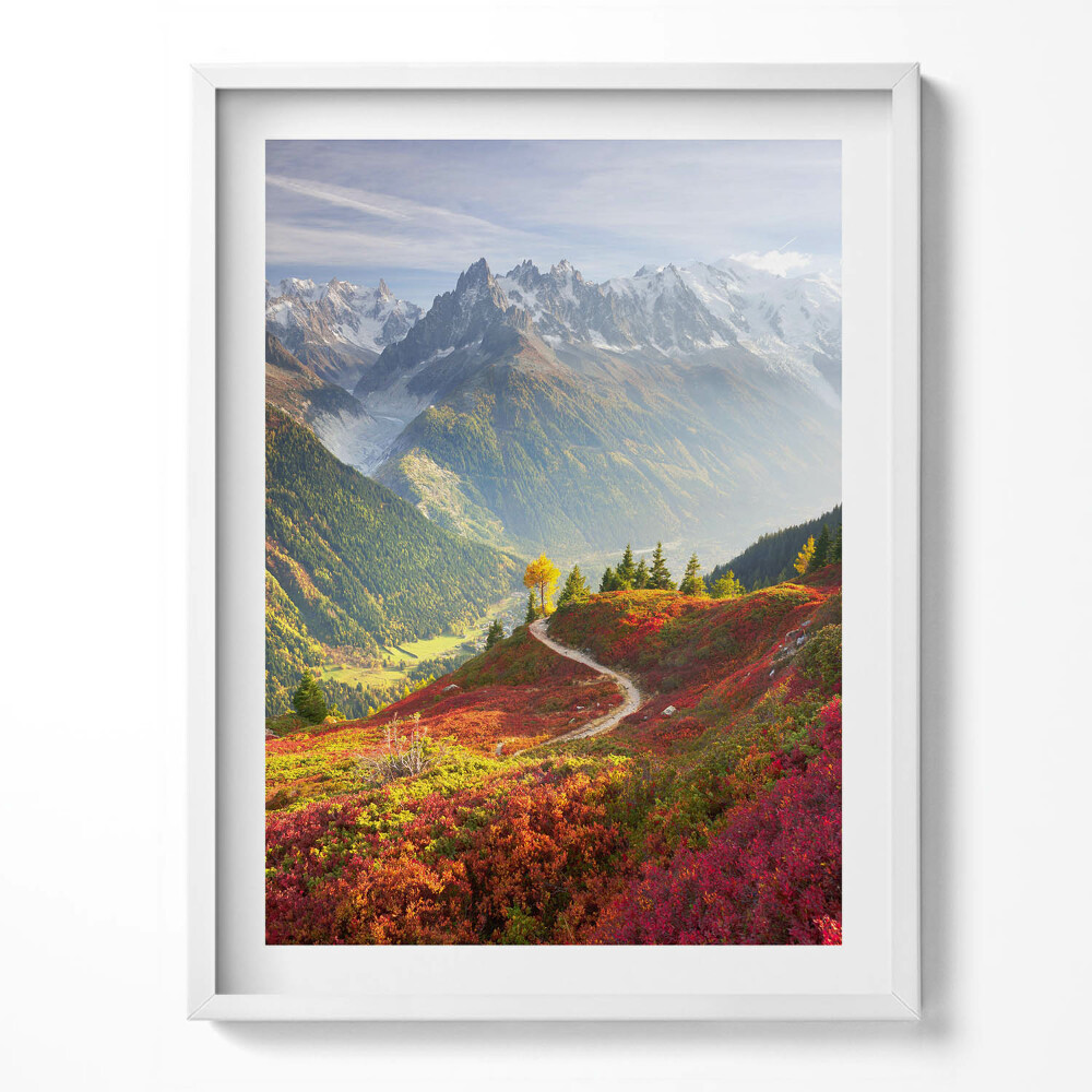 Kép keretben Tájkép hegyek és egy színes rét