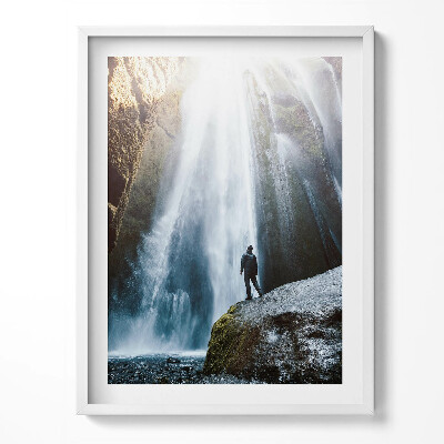 Keretezett kép A Gljufrabui vízesés látványa