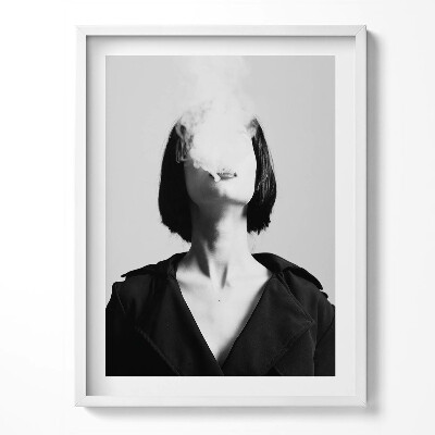 Kép keretben Titokzatos portré egy dohányzó nőről