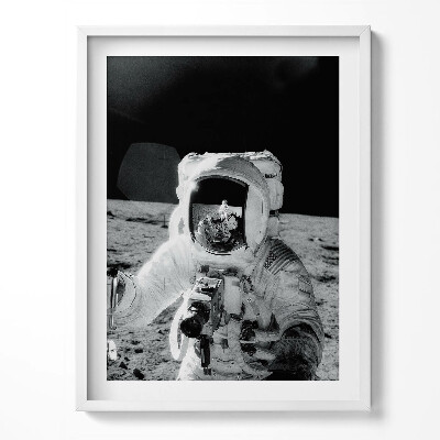 Kép keretben Űrhajós a Holdon - NASA fotó