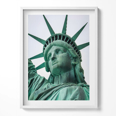 Kép keretben Fahíd egy tavon a hegyekben