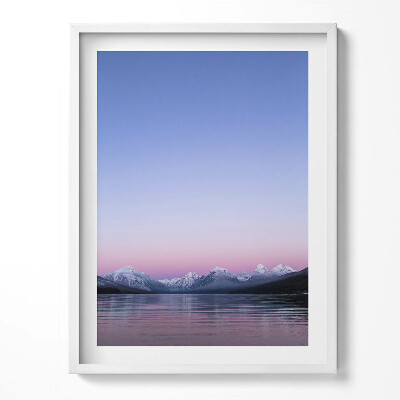 Keretezett kép Tájkép hegyekkel és tóval, minimalizmus
