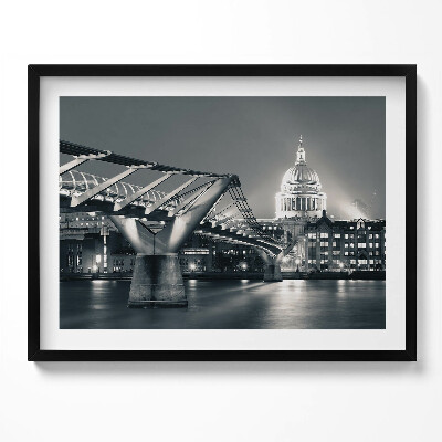 Kép keretben Híd és dóm éjszakai fényben