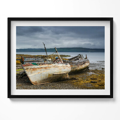 Kép keretben Hajók romjai a tengerparton