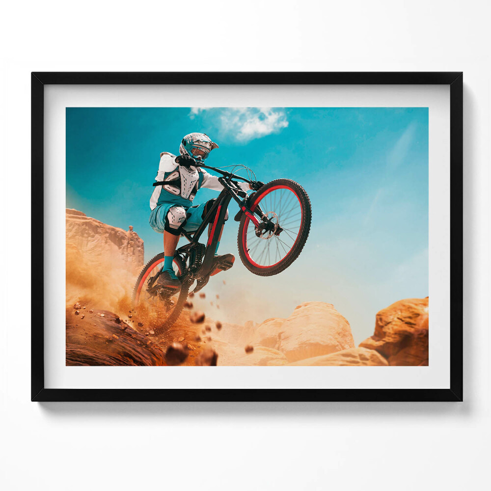 Kép keretben Mountain bike ugrás a levegőben