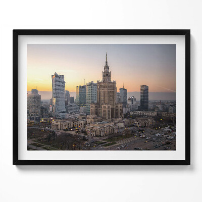Kép keretben Varsói felhőkarcoló naplementében
