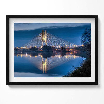 Kép keretben Híd éjszakai fényekben tükörkép