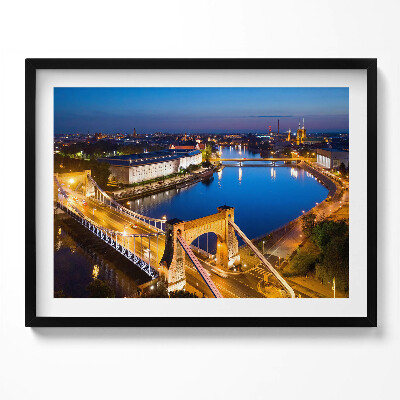 Kép keretben Híd és városi táj éjszaka