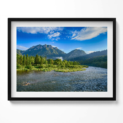 Kép keretben Hegyek és folyó tájképe