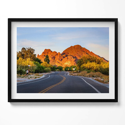 Kép keretben Hegyek és kanyargós út