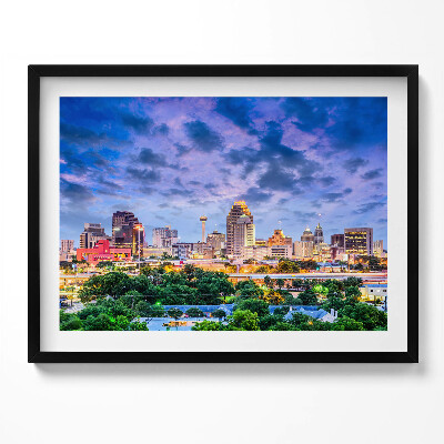 Kép keretben Városi táj felhőkkel