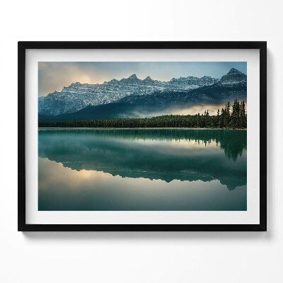 Kép keretben Hegyek és tükörsima tó