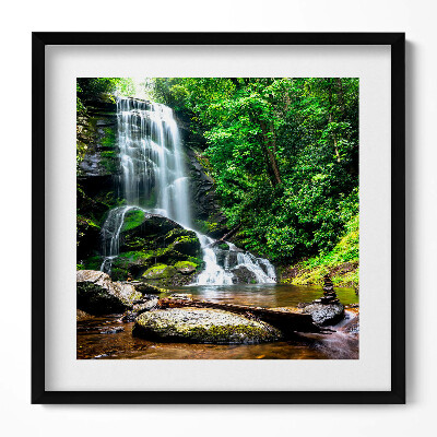Keretezett falikép Zöldellő vízesés és sziklák