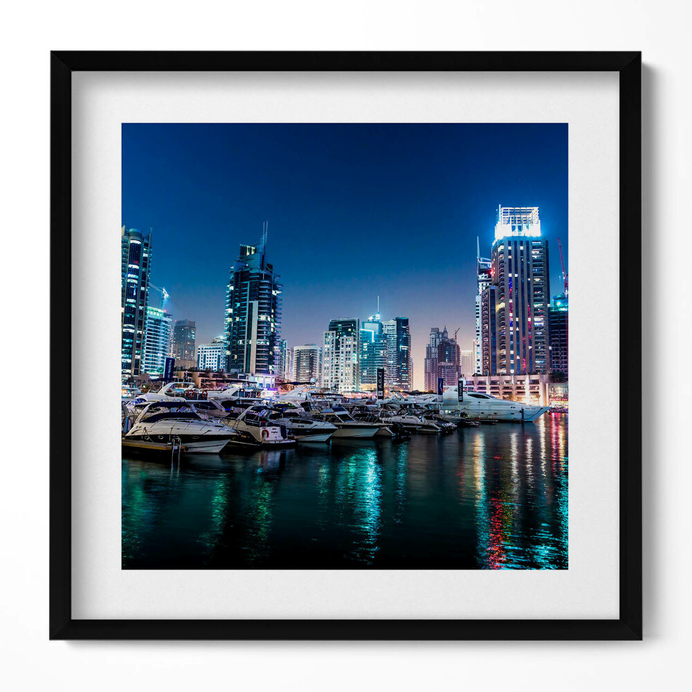 Keretezett falikép Modern városkép kikötővel