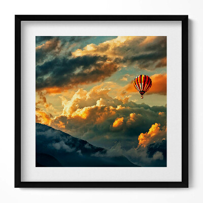 Keretezett falikép Léghajó a felhők felett