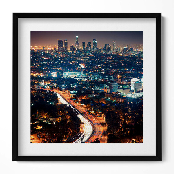 Keretezett falikép Los Angeles éjszakai városképe