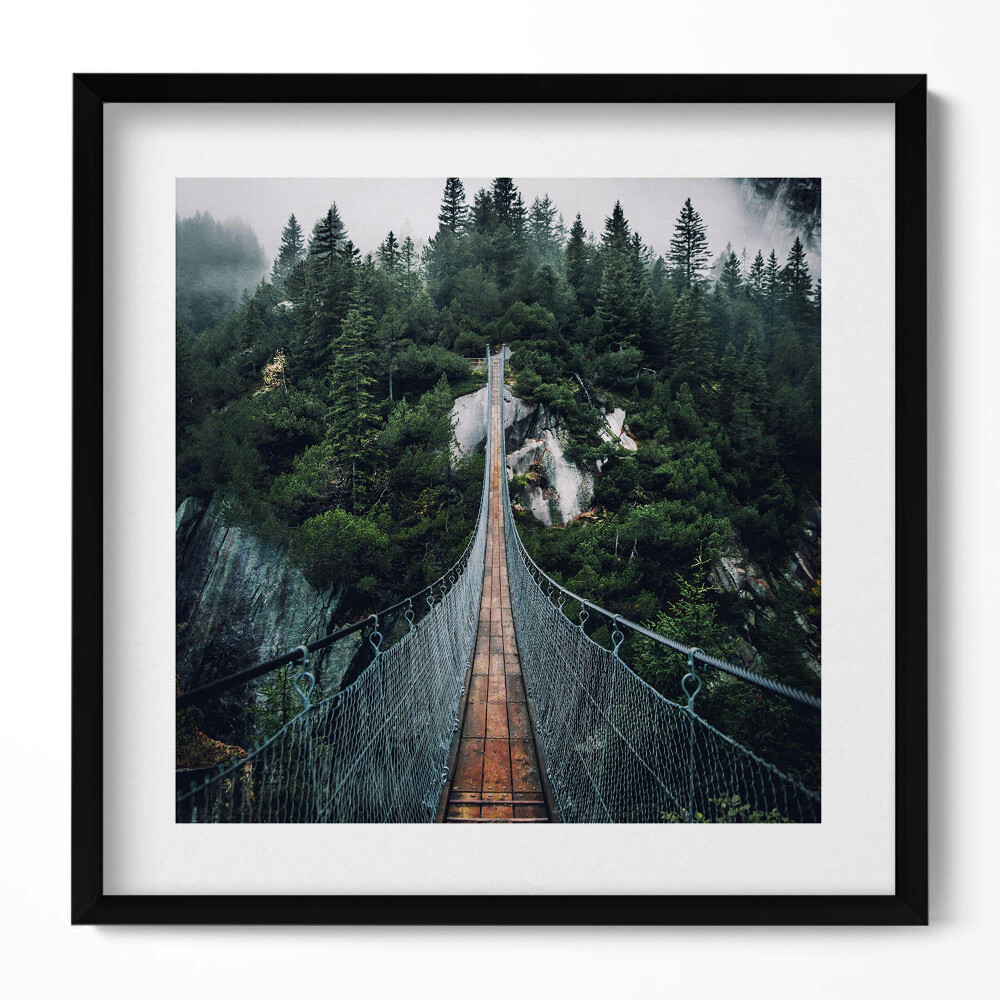 Keretezett falikép Függőhíd erdő felett