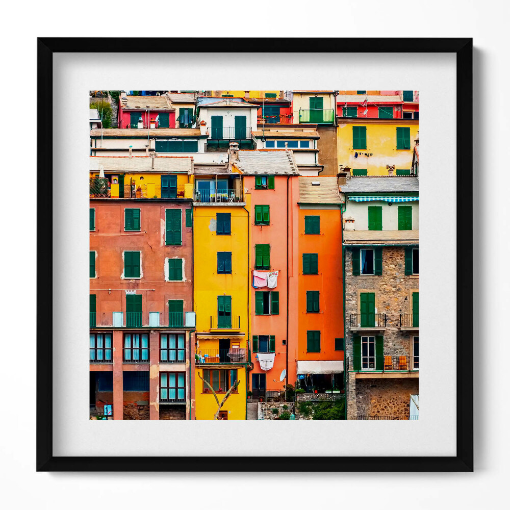 Keretezett falikép Színes házak tömbje