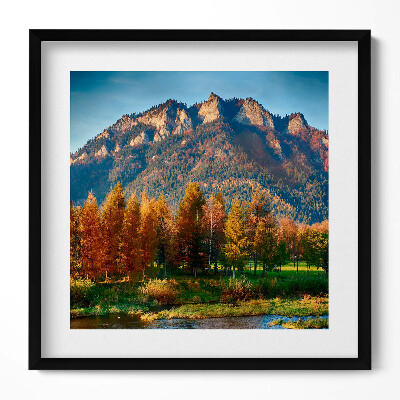 Keretezett falikép Hegyek és őszi fák