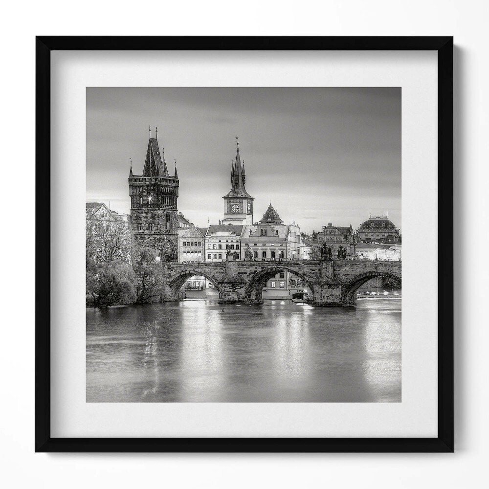 Keretezett falikép Híd és város látképe