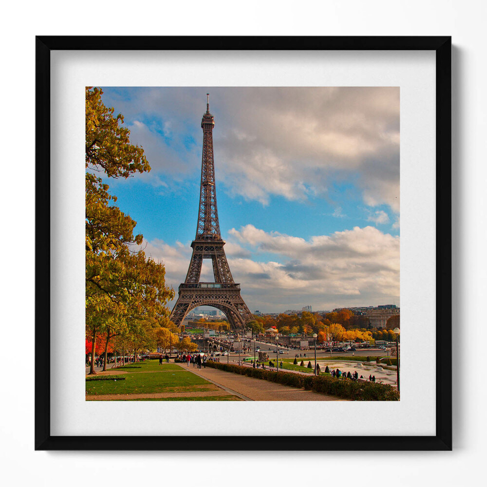 Keretezett falikép Eiffel-torony a háttérben