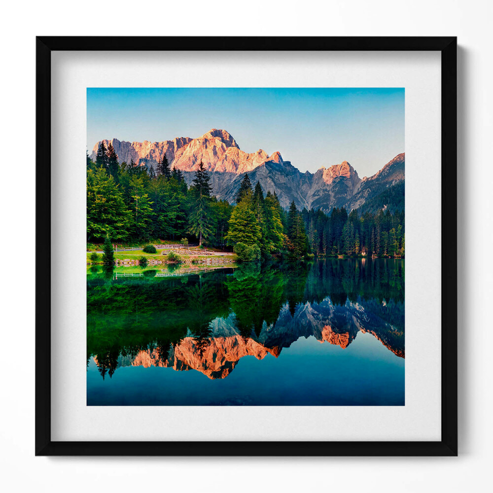 Keretezett falikép Hegyek és tükörkép a vízben