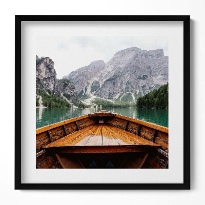 Keretezett falikép Hajó orra hegyek között