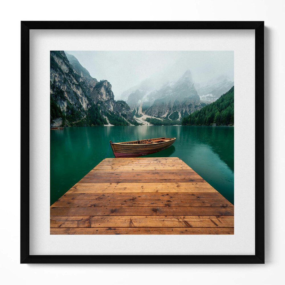 Keretezett falikép Hajó egy csendes tó partján