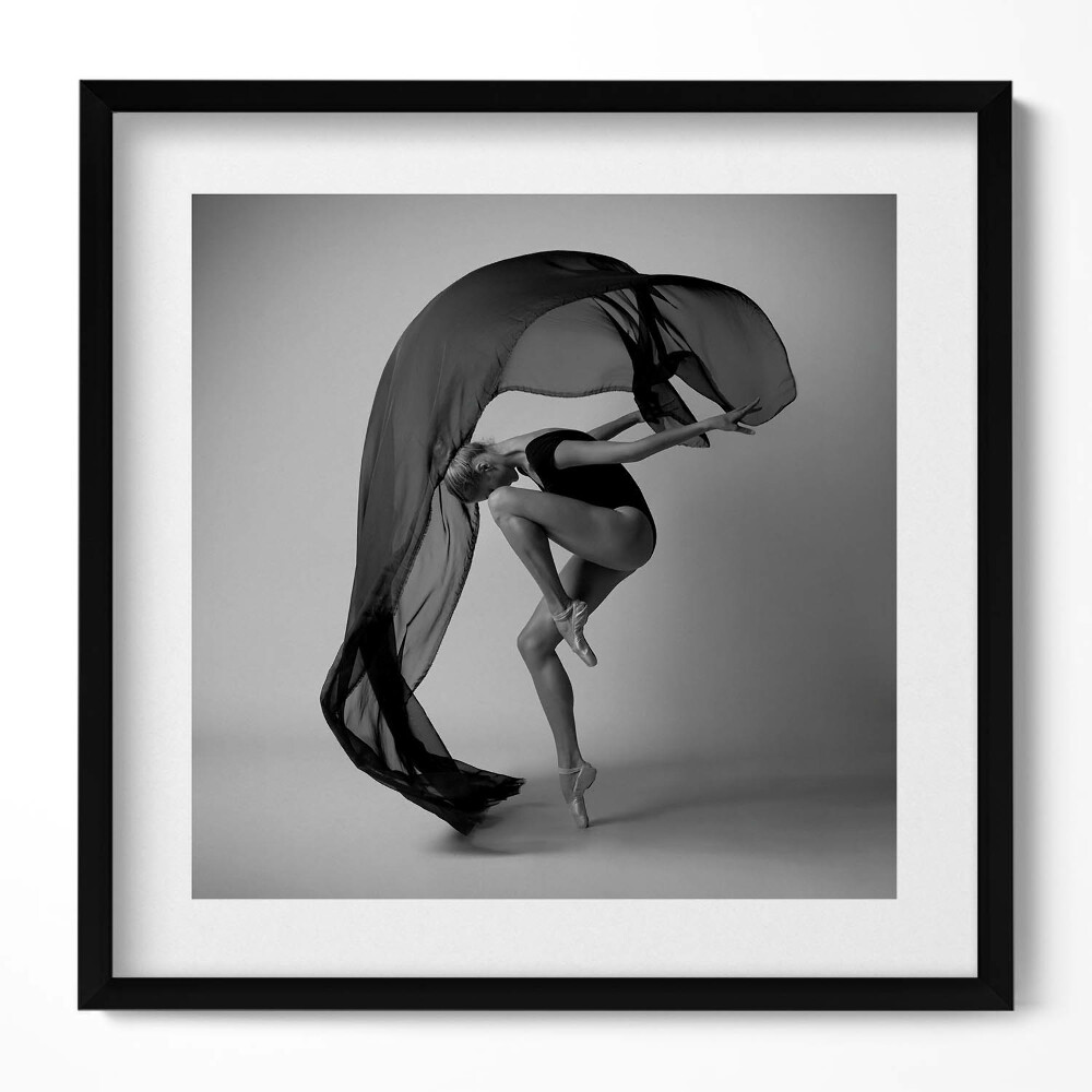 Keretezett falikép Táncos mozdulat sötét fátyol