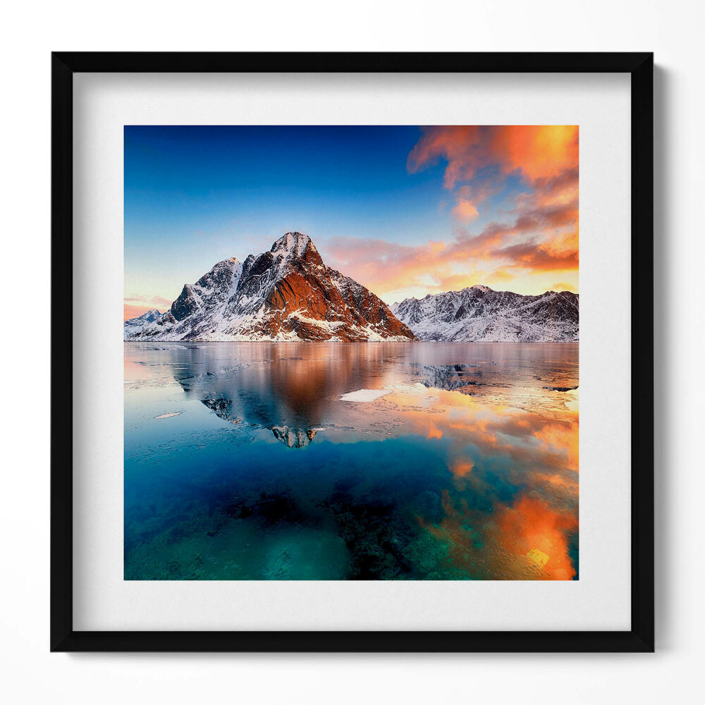 Keretezett falikép Hegyek és tükörsima vízf surface