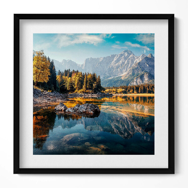 Keretezett falikép Hegyek és tükörsima tó