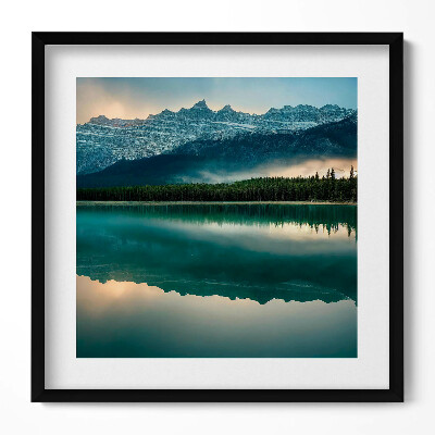 Keretezett falikép Hegyek és tükörsima tó