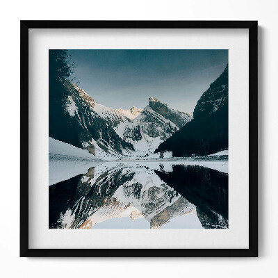 Keretezett falikép Hegyek és tükörképes víz