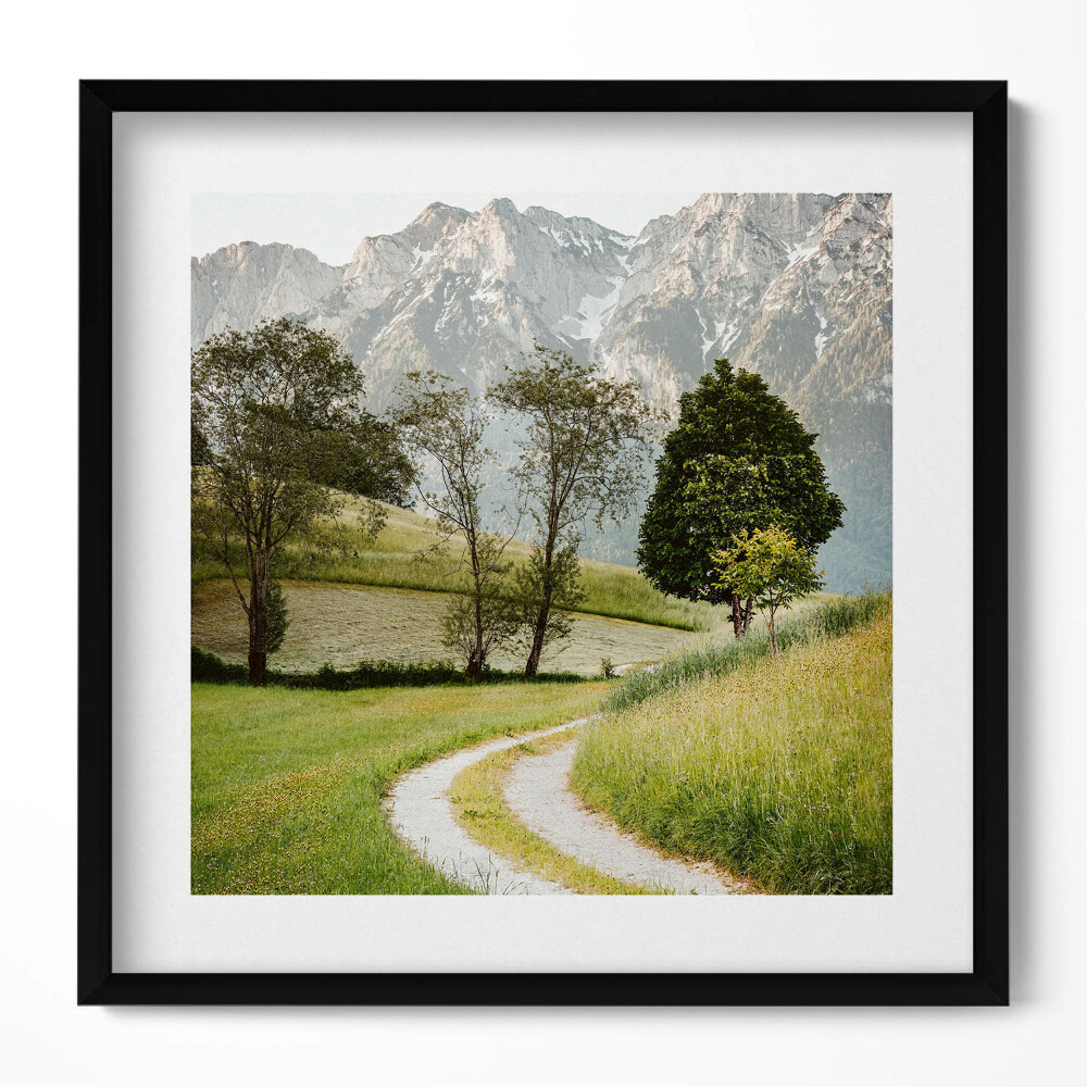 Keretezett falikép Hegyek fák kanyargós út