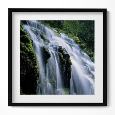 Keretezett falikép Zöldellő vízesés és sziklák