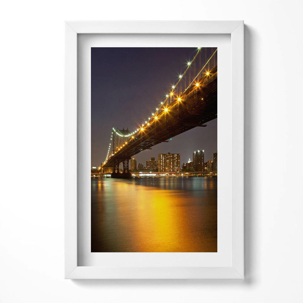 Keretezett kép Híd éjszakai világításban