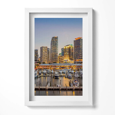 Keretezett kép Városi kikötő naplementében