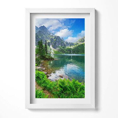 Keretezett kép Tó hegyek zöld növényzet