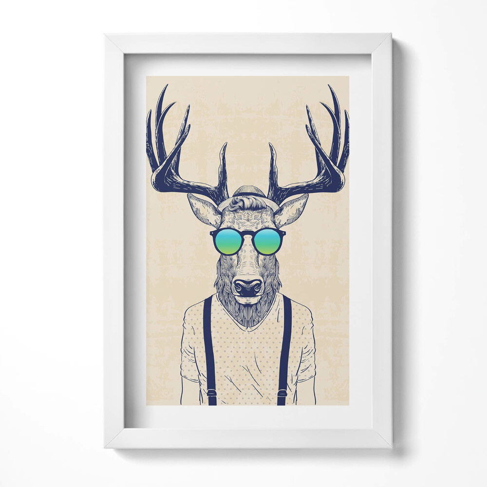Keretezett kép Szarvas napszemüvegben pólóban