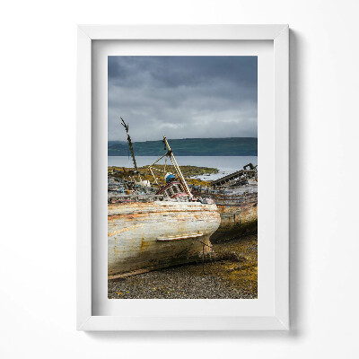 Keretezett kép Hajók romjai a tengerparton