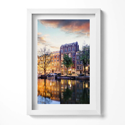 Keretezett kép Városi táj vízparti épületek