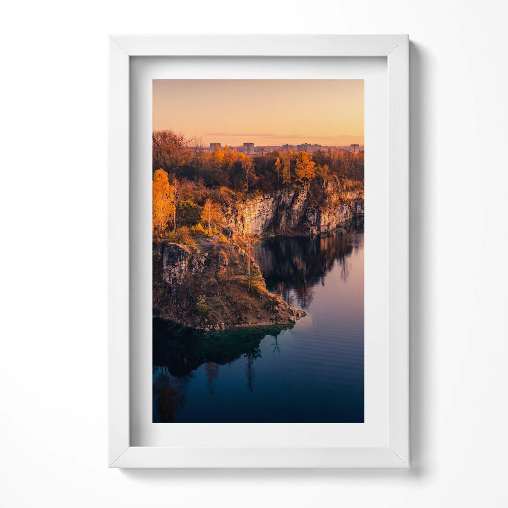 Keretezett kép Tó és őszi táj