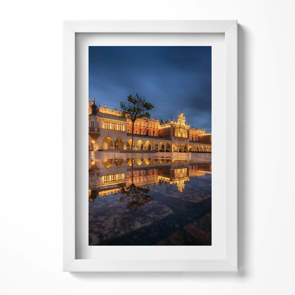 Keretezett kép Tükörkép a város épületeiről