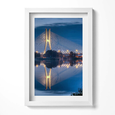 Keretezett kép Híd éjszakai fényekben tükörkép