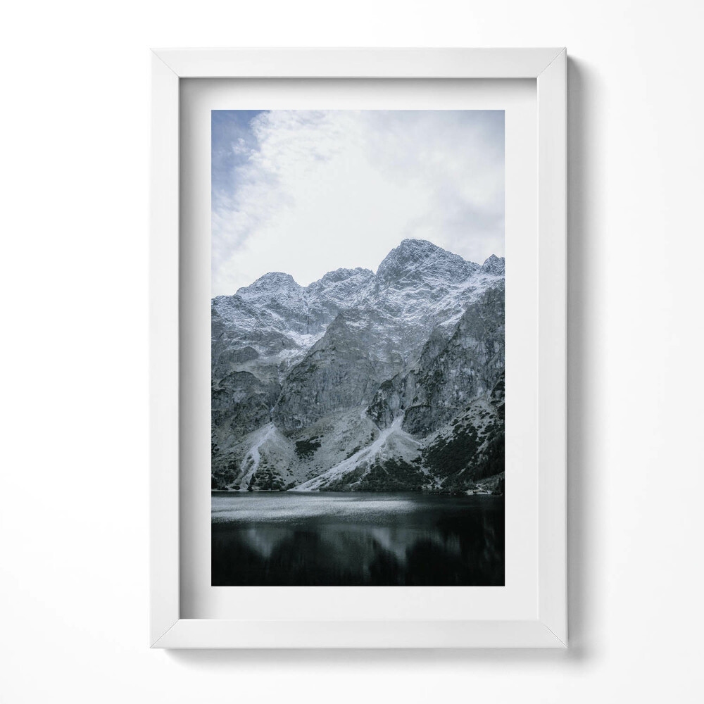 Keretezett kép Hegyek és tükörképe a vízben