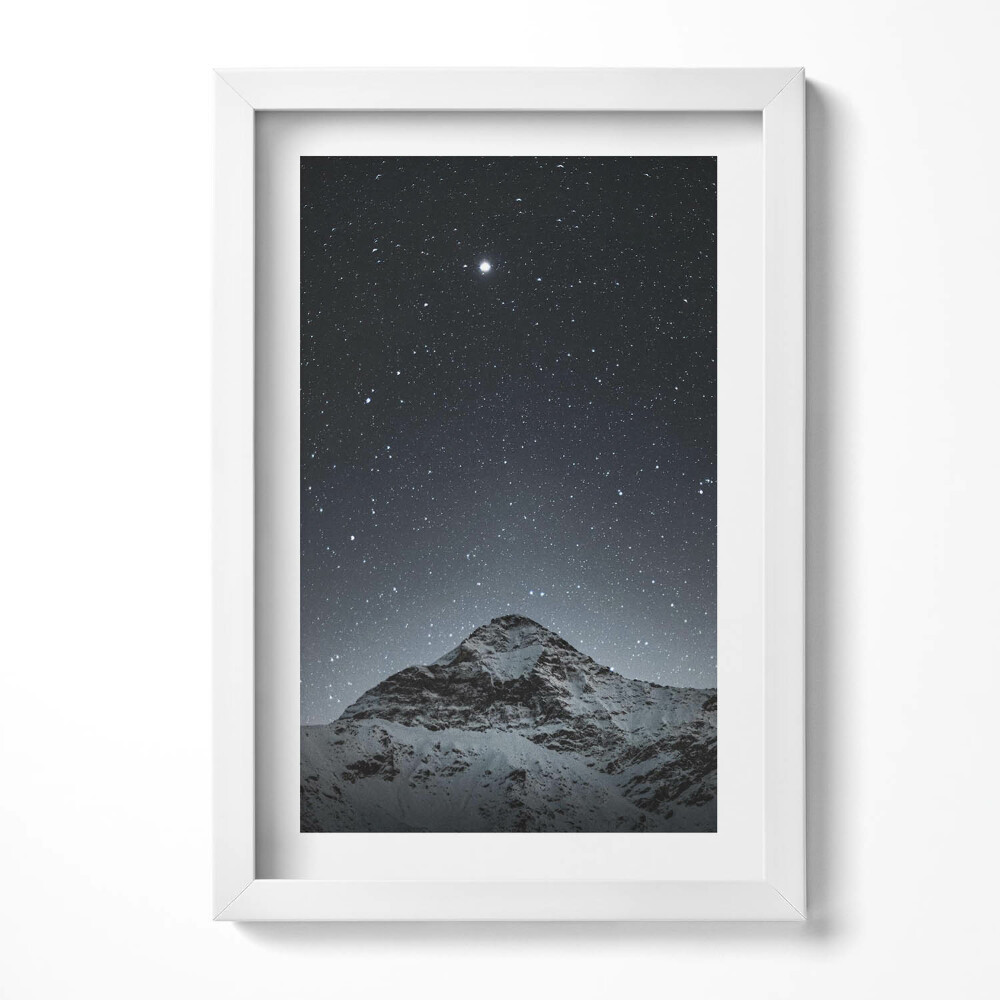Keretezett kép Csillagos égbolt és hegycsúcs