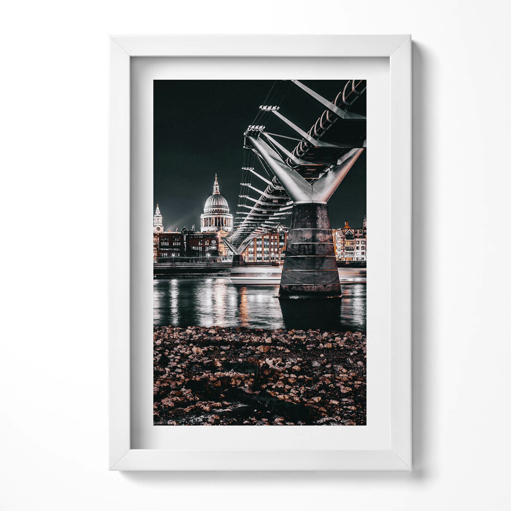 Keretezett kép Híd és városi táj éjszaka