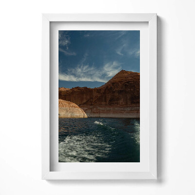 Keretezett kép Vörös sziklák és víz